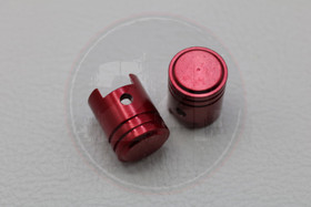 Venttiilihatut, punainen mäntä