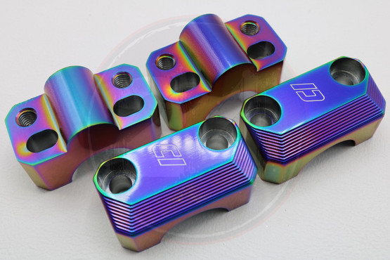 Ohjaustangon kiinnikepari CNC neonkromi