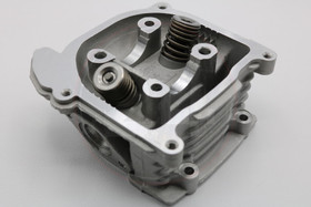 Sylinterikansi 69mm venttiileillä 72cc, Kiina skootterit, Baotian, Fude, GY6 4T