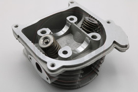 Sylinterikansi 69mm venttiileillä 72cc, Kiina skootterit, Baotian, Fude, GY6 4T