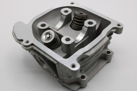 Sylinterikansi 64mm venttiileillä 50cc, Kiina skootterit, Baotian, Fude, GY6 4T