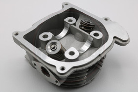 Sylinterikansi 64mm venttiileillä 50cc, Kiina skootterit, Baotian, Fude, GY6 4T