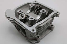 Sylinterikansi 20 / 23mm venttiileillä 72cc, Kiina skootterit, Baotian, Fude, GY6 4T