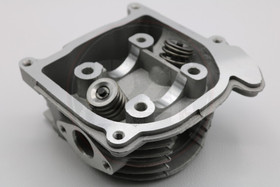 Sylinterikansi 20 / 23mm venttiileillä 72cc, Kiina skootterit, Baotian, Fude, GY6 4T