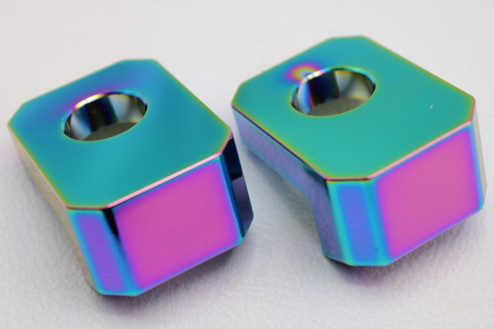 Ketjunkiristin pari alumiini neonkromi, Peugeot / Rieju MRT Pro