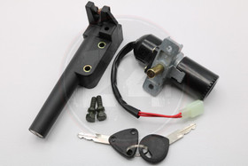 Lukkosarja + 2 avainta, Honda X8R