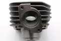 Sylinterisarja 40mm 12 tappi 50cc, Peugeot 2T pysty / ilma