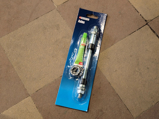 REAR AXLE SET 10X145 QUICK RELEASE W/LITHIUM GREASE