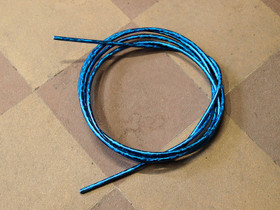 OUTER CABLE HOUSING BLUE GLITTER 2.5M X 5MM