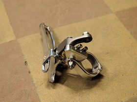 CAMPAGNOLO TRIOMPHE FRONT DERAILLEUR GRAPHITE 28.6 NOS