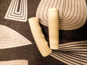 RUBBER GRIPS 125 MM CREAM