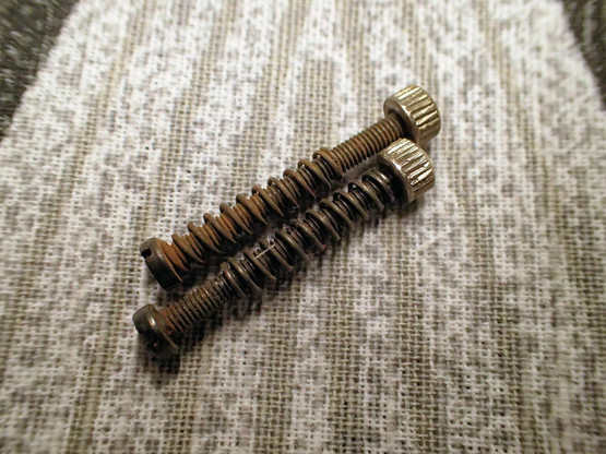 DROPOUT ADJUSTERS M3 X 25 MM