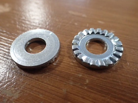 AXLE WASHER 10.5MM ZINC PLATED