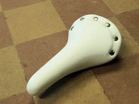 RETRO SADDLE WHITE