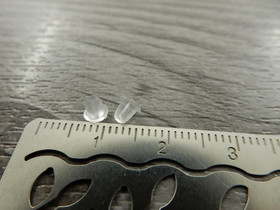 Korvakorun tausta silikoni, 4x4mm, kirkas, 20kpl