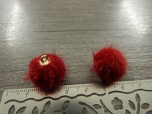 Pom pom riipus, 17x14mm, punainen/ kulta, 1kpl