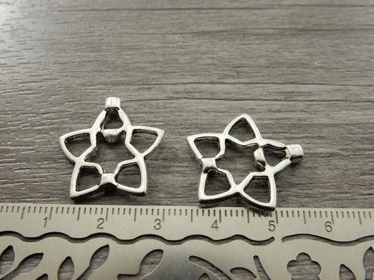 Helmikehys tähti, 21x20mm, kromi, 10kpl