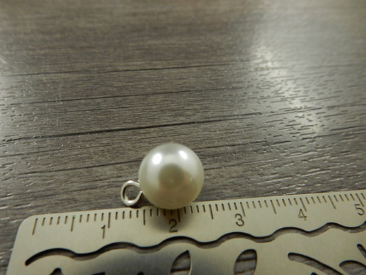 Akryylihelmi puoliporattu, 10mm, kerma, 20kpl