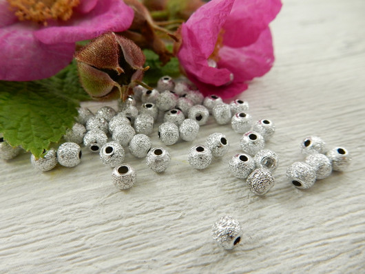 Akryylihelmi stardust, 4mm, hopea, 50kpl