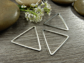 Linkki kolmio, 18x20x0,7mm, umpi, kirkashopea, 10kpl