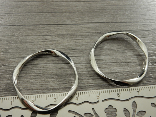 Linkki ympyrä, 32x2.7mm, umpi, kromi, 1kpl
