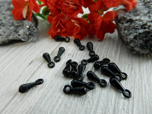 Ketjunpääte/riipus, 7x3mm, musta, 20kpl
