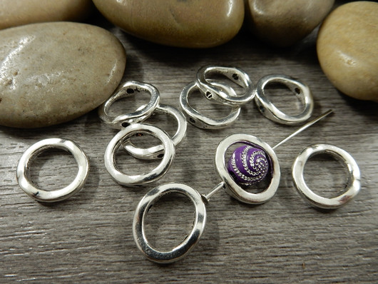 Helmikehys ympyrä, 15x13mm, kirkashopea, 1kpl