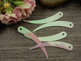 Paljetti/riipus sirppi, 33x5mm, vaaleanpunainen, 20kpl