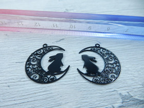 Kuupupuriipus, 22x24mm, musta, 1kpl