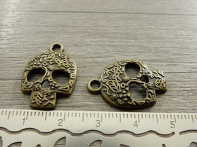 Pääkalloriipus, 23x16mm, pronssi, 1kpl