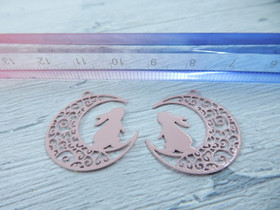 Kuupupuriipus, 22x24mm, vaaleanpunainen, 1kpl