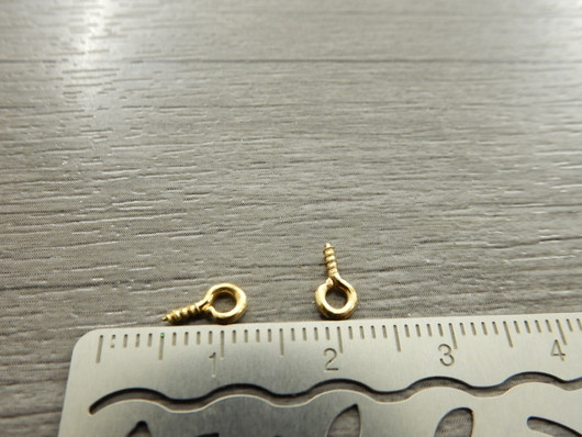 Silmukkaruuvi, 8x4x1mm, kulta, 10kpl