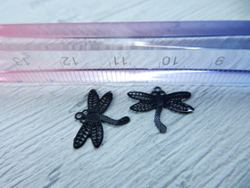 Sudenkorentoriipus, 11x14mm, musta, 1kpl