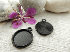 Kapussipohja, 12mm, musta, 1kpl