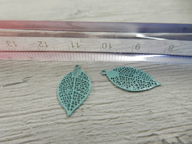 Lehtiriipus 19x10mm, vaalea turkoosi, 1kpl