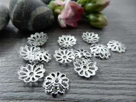 Helmihattu kukka, 8.5mm, kirkashopea, 20kpl