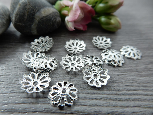 Helmihattu kukka, 8.5mm, kirkashopea, 20kpl