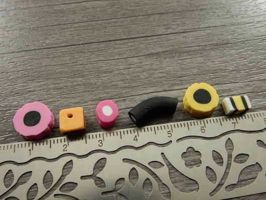 Fimohelmi laku, 4-13mm, mix setti, 15kpl