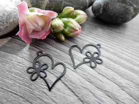 Sydänriipus, 18x16mm, musta, 1kpl