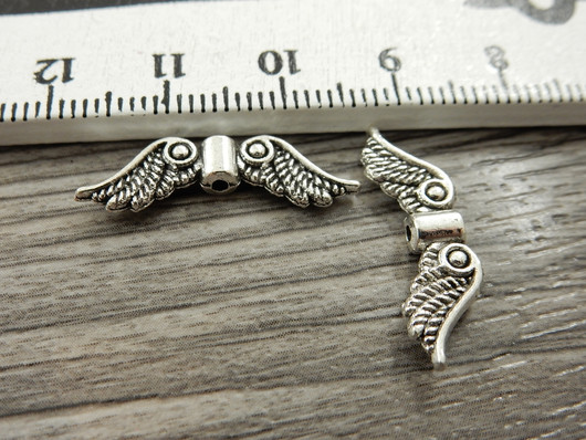 Metallihelmi/ riipus siivet, 23x7mm, kromi, 10kpl