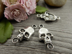 Pääkalloriipus/ linkki,  22x11mm, kromi, 1kpl