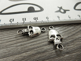 Pääkalloriipus/ linkki,  22x11mm, kromi, 1kpl