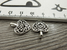 Sydänriipus, 18x14mm, kromi, 1kpl