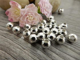 Metallihelmi, 6mm, kirkashopea, 20kpl