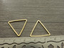 Linkki kolmio, 18x20x1mm, umpi, kulta, 10kpl