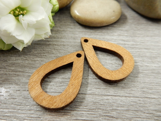 Puuriipus pisara, 25x17mm, ruskea, 1kpl