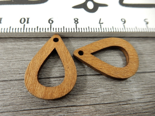 Puuriipus pisara, 25x17mm, ruskea, 1kpl