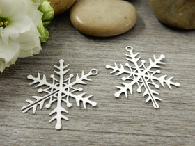 Lumihiutaleriipus, 20x25mm, valkoinen, 1kpl