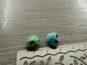 Synteettinen kivihelmi pääkallo, 10x8x10mm, mix setti, 10kpl