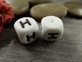 Kirjainhelmi H, 12mm, valkoinen, 1kpl